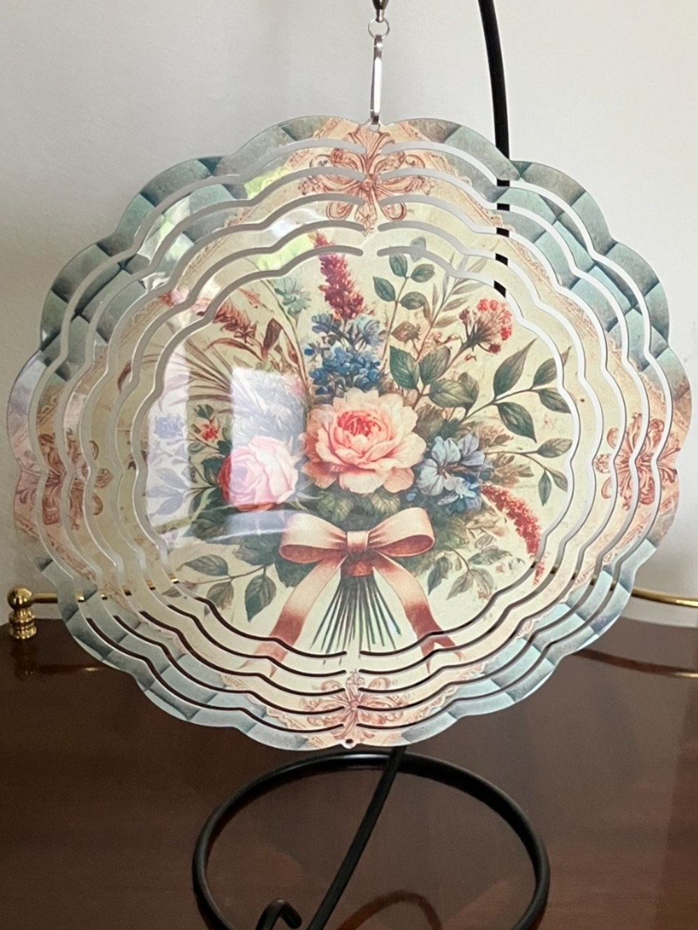 Brand New Floral Wind Spinner
